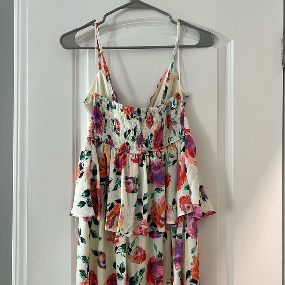 Vici Dress - Picture 3 of 4